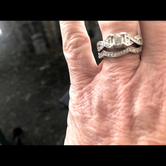 Diamond wedding set. 1/2 carat set in platinum. - Picture 2 of 6